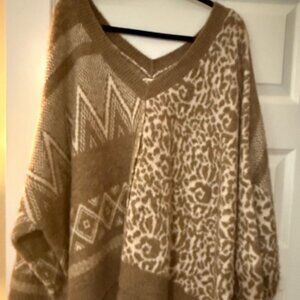 POL V-Neck Patterned Sweater - Size Medium
